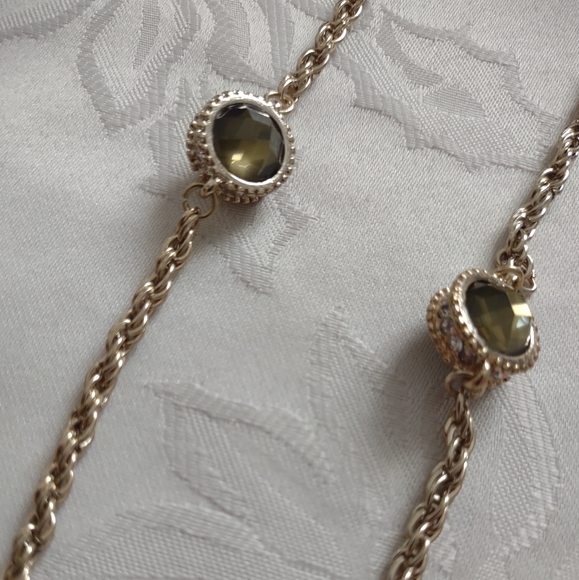 Statement long station necklace crystals round gold tone chain - Picture 6 of 9